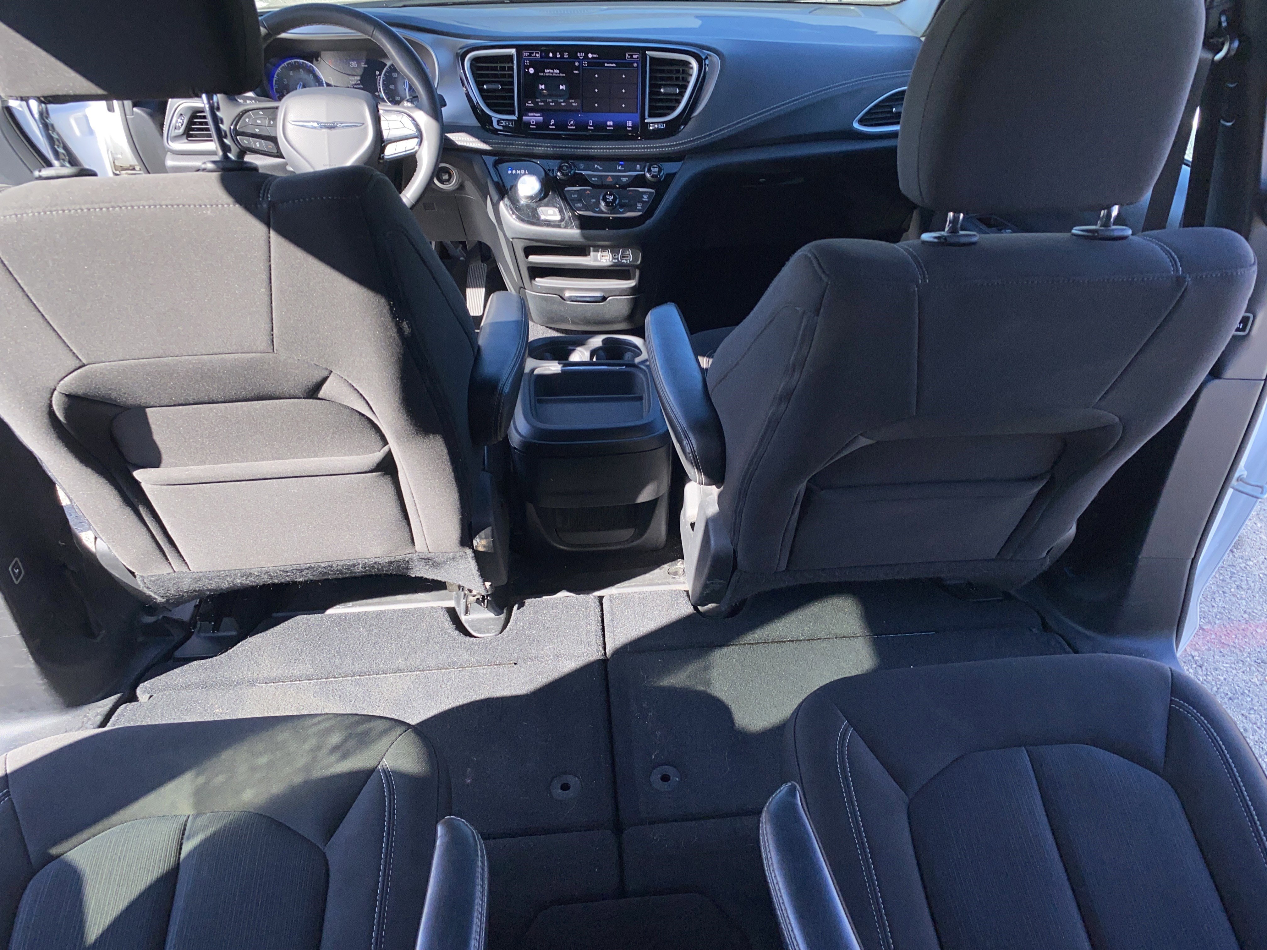 Used 2023 Chrysler Pacifica Touring image 22