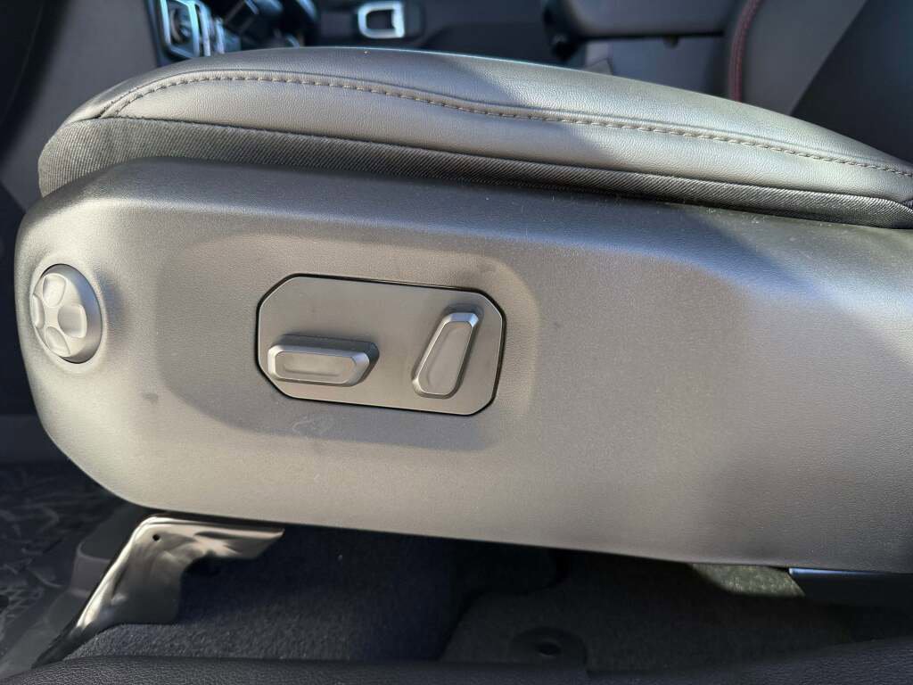 New 2025 Jeep Wrangler Unlimited Rubicon image 28