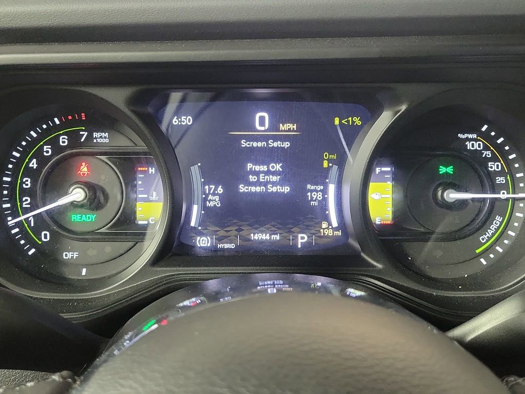 Used 2025 Jeep Wrangler Unlimited Sahara w/ Safety Group AWD/4WD image 17