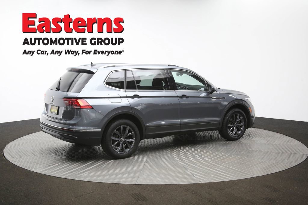 Used 2022 Volkswagen Tiguan SE w/ Panoramic Sunroof Package image 44