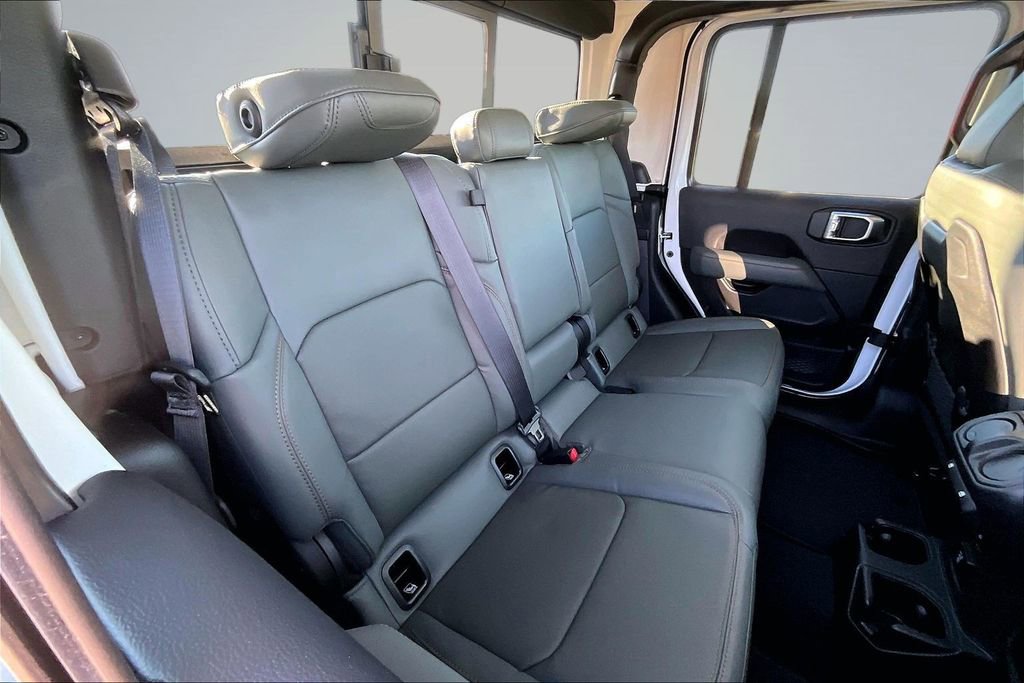 New 2026 Jeep Gladiator Mojave image 9