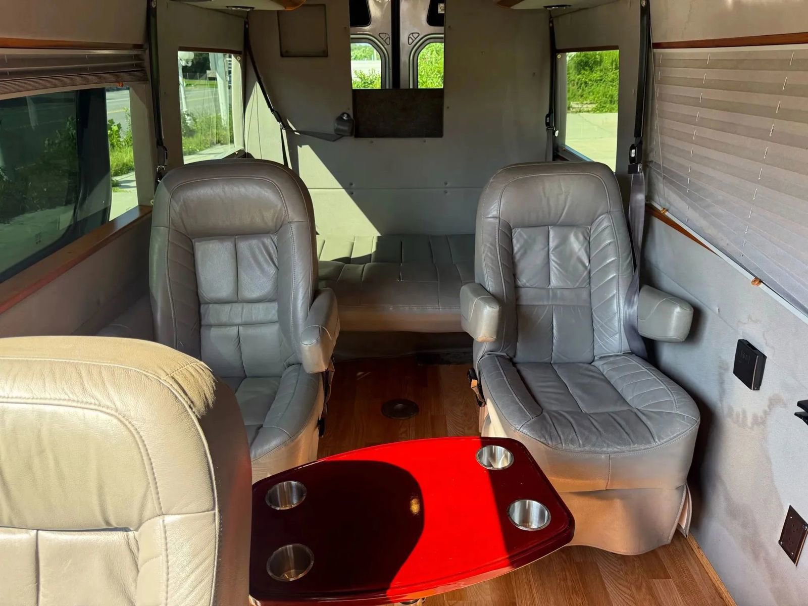 Used 2008 Freightliner Sprinter 3500 RWD image 15