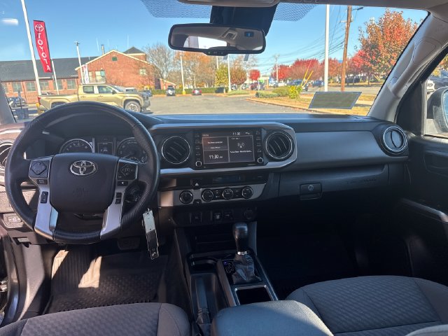 Used 2022 Toyota Tacoma SR5 AWD/4WD image 15