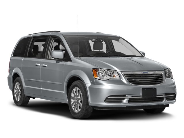 Certified 2016 Chrysler Town & Country Touring w/ Driver Convenience Group FWD image 6