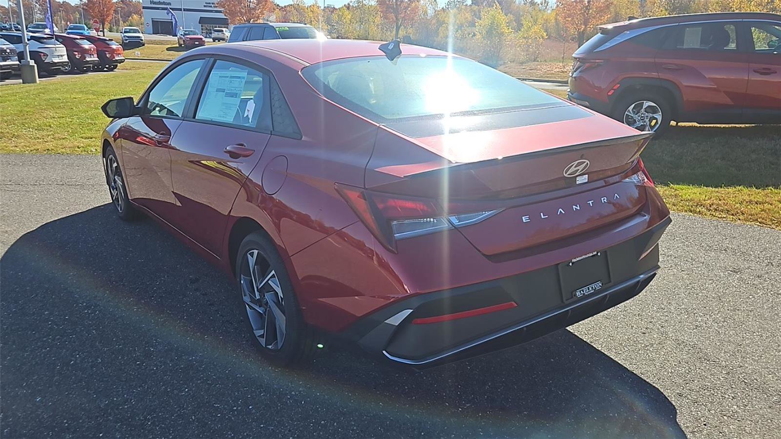 New 2025 Hyundai Elantra Sport w/ Cargo Package image 5