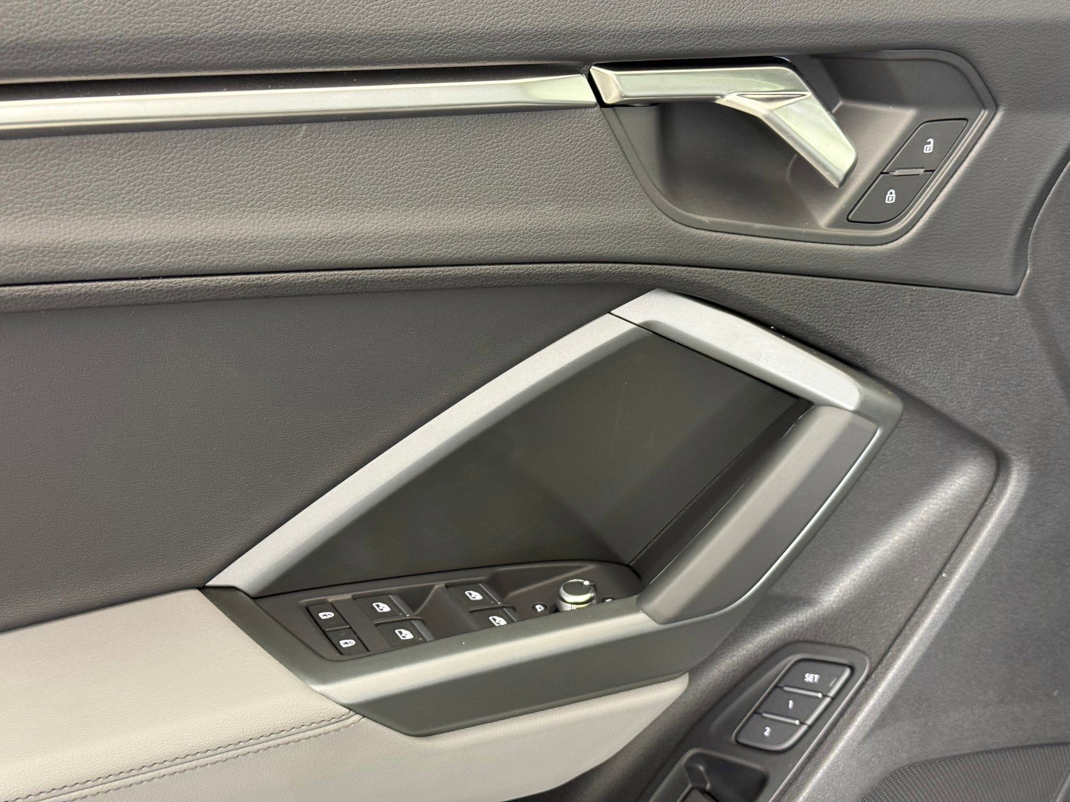 New 2025 Audi Q3 2.0T Premium image 14