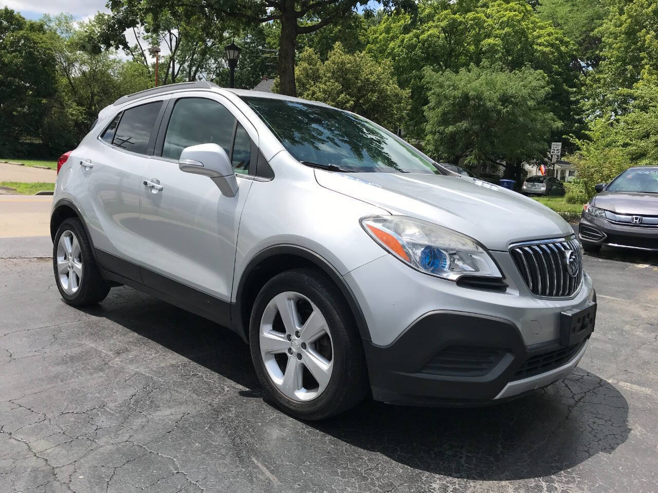 Used 2016 Buick Encore FWD image 2