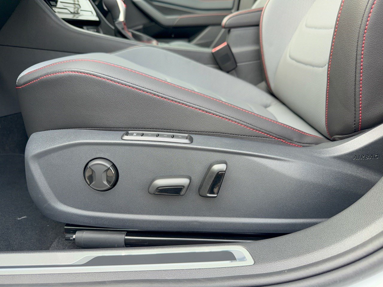 New 2027 Volkswagen Jetta GLI Autobahn FWD image 16