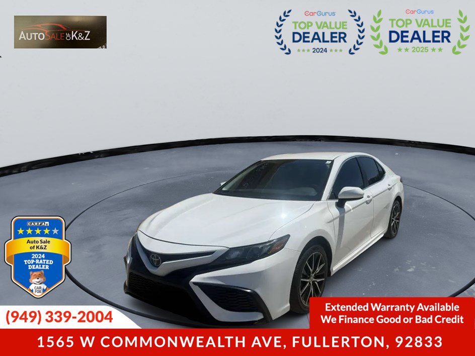 Used 2021 Toyota Camry SE FWD image 3