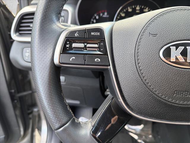 Used 2019 Kia Sorento SX image 16