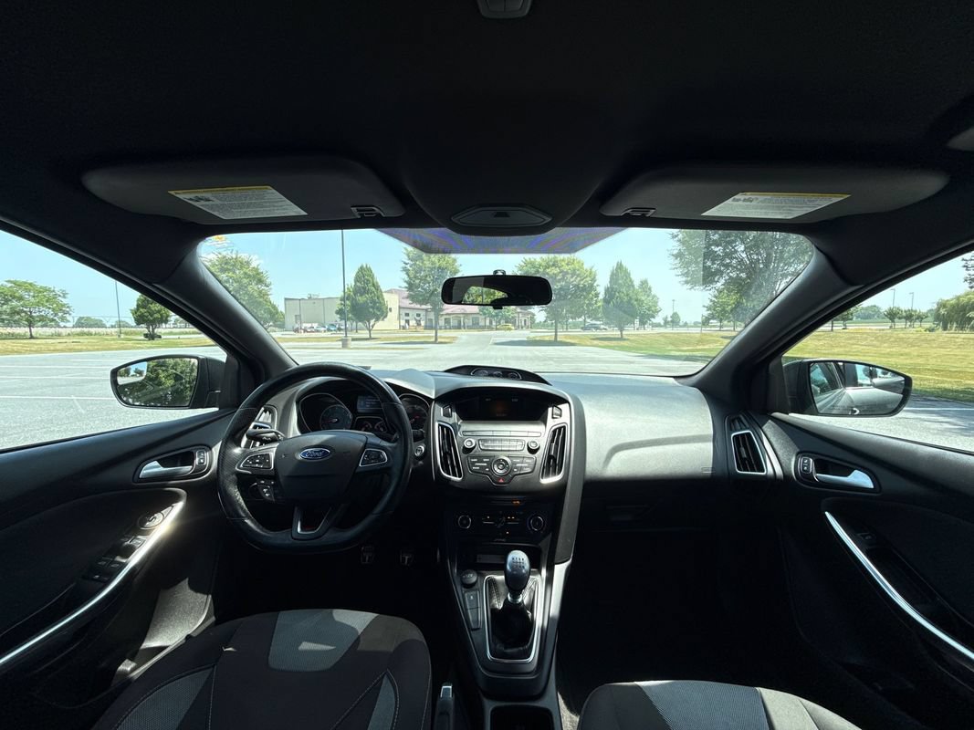 Used 2018 Ford Focus ST FWD image 14