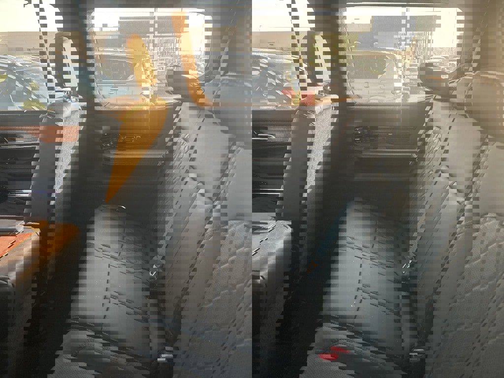 Used 2024 Jeep Grand Wagoneer Series III image 11