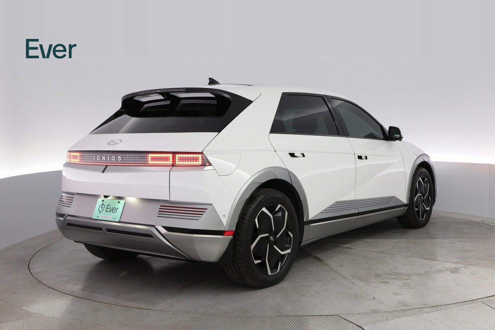 Used 2024 Hyundai Ioniq 5 Limited image 12