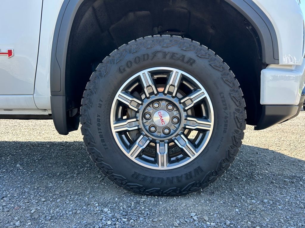 Used 2024 GMC Sierra 1500 AT4 w/ AT4 Preferred Package image 24