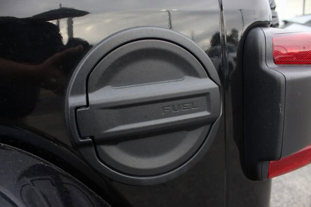 Used 2021 Jeep Wrangler Unlimited Rubicon w/ Dual Top Group image 23