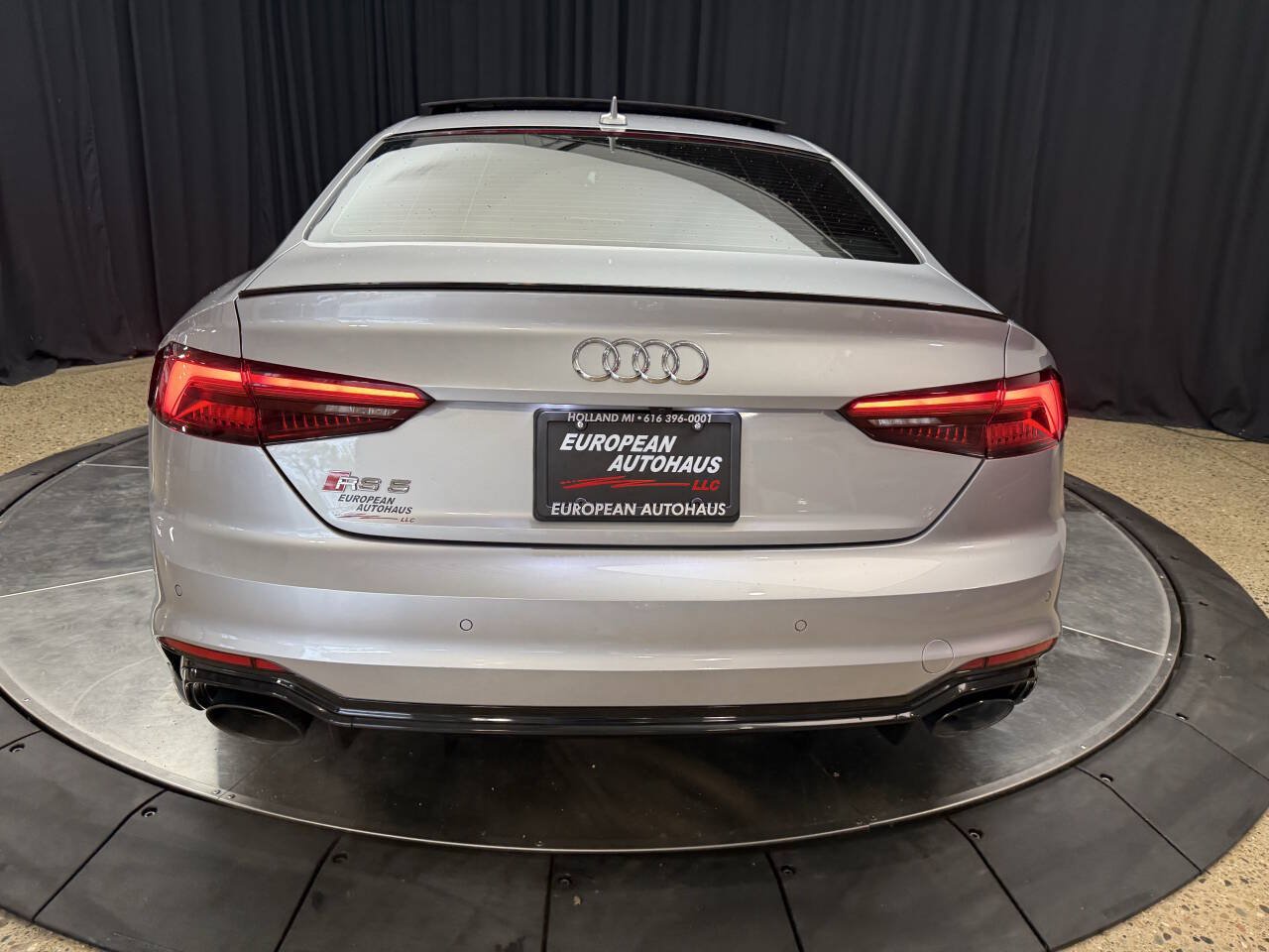 Used 2018 Audi RS 5 w/ Dynamic Plus Package AWD/4WD image 6