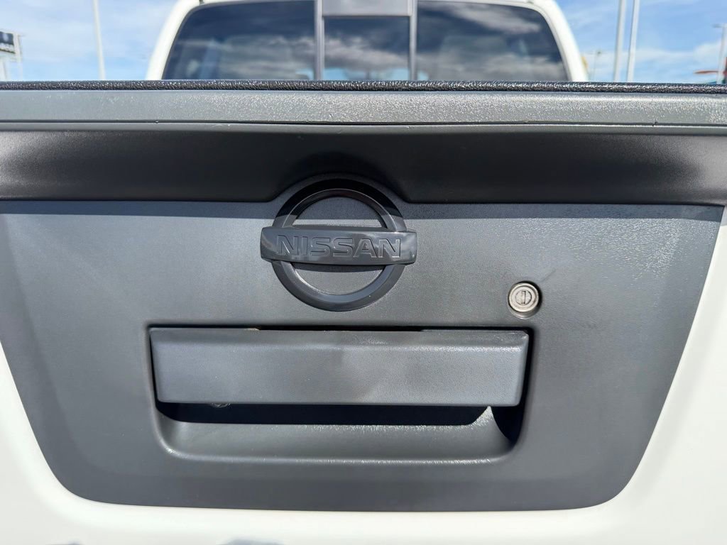 Used 2021 Nissan Frontier SV w/ Midnight Edition Floor Mats image 45