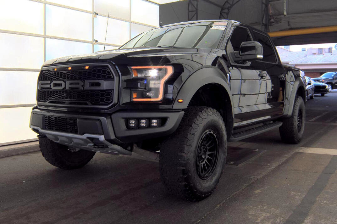 Used 2019 Ford F150 Raptor w/ Equipment Group 802A Luxury image 21