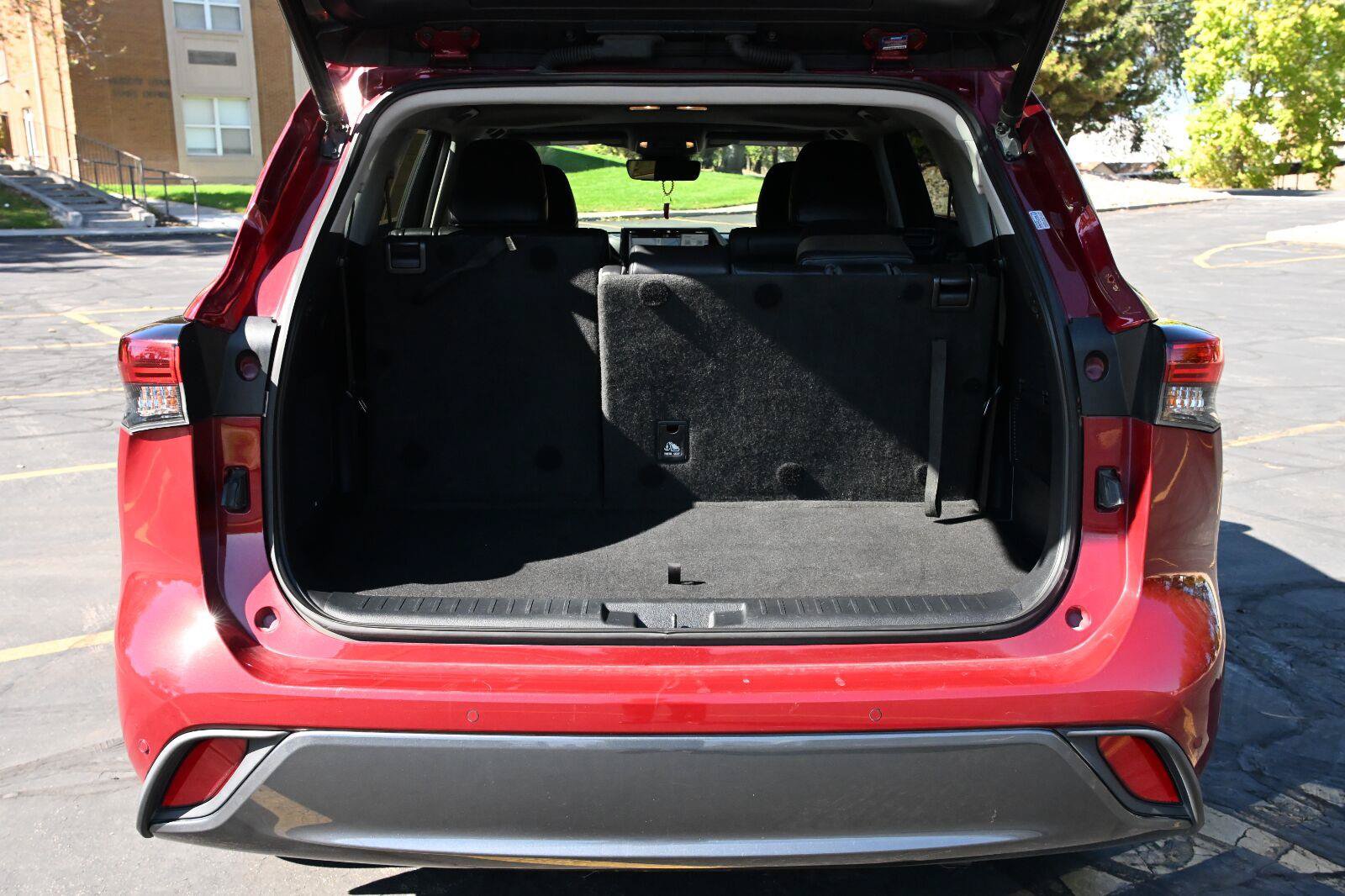 Used 2020 Toyota Highlander Limited AWD/4WD image 28