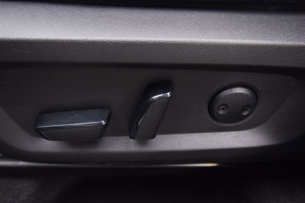 Used 2024 Mitsubishi Outlander SE Black Edition image 24