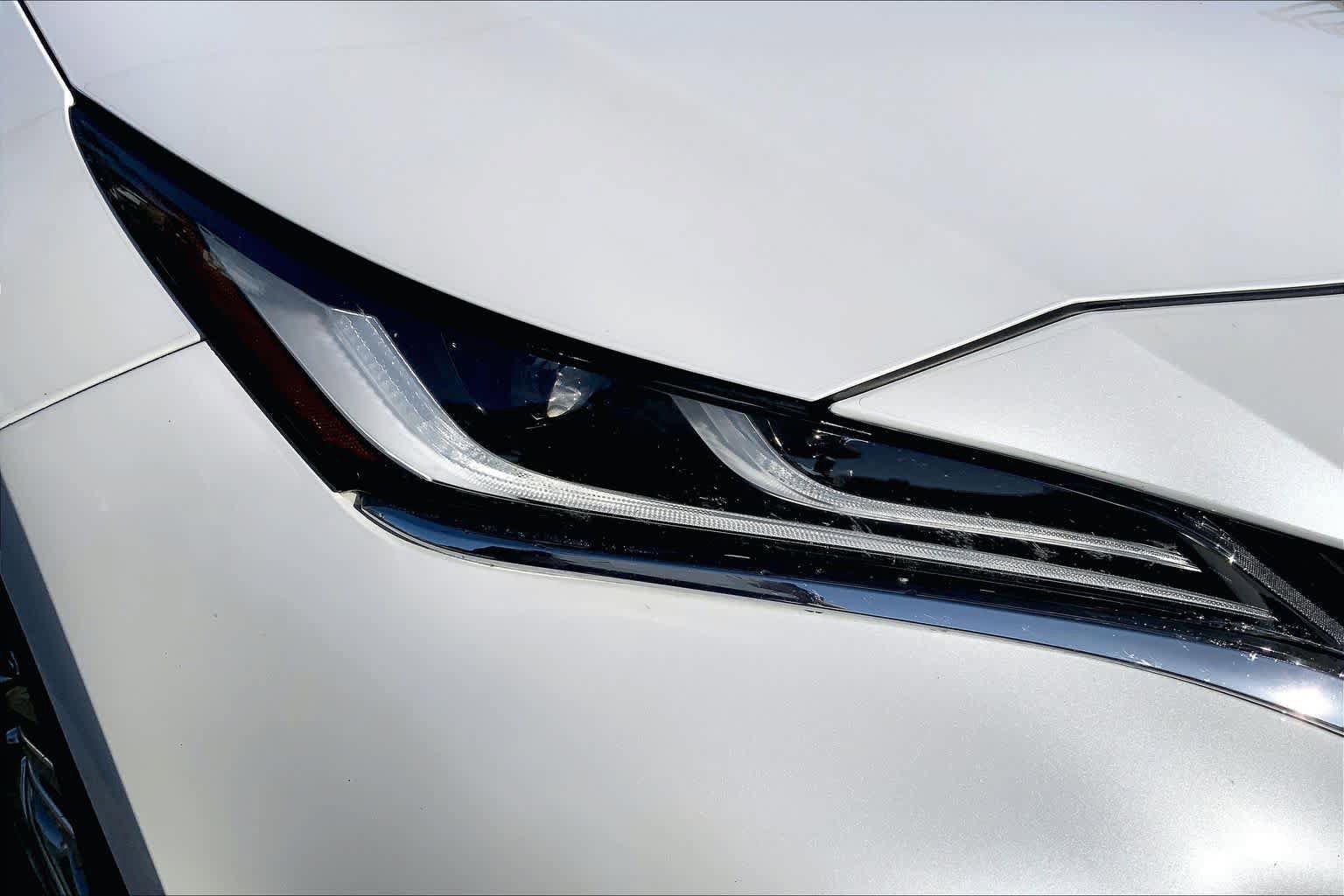 Used 2023 Toyota Venza Limited AWD/4WD image 27