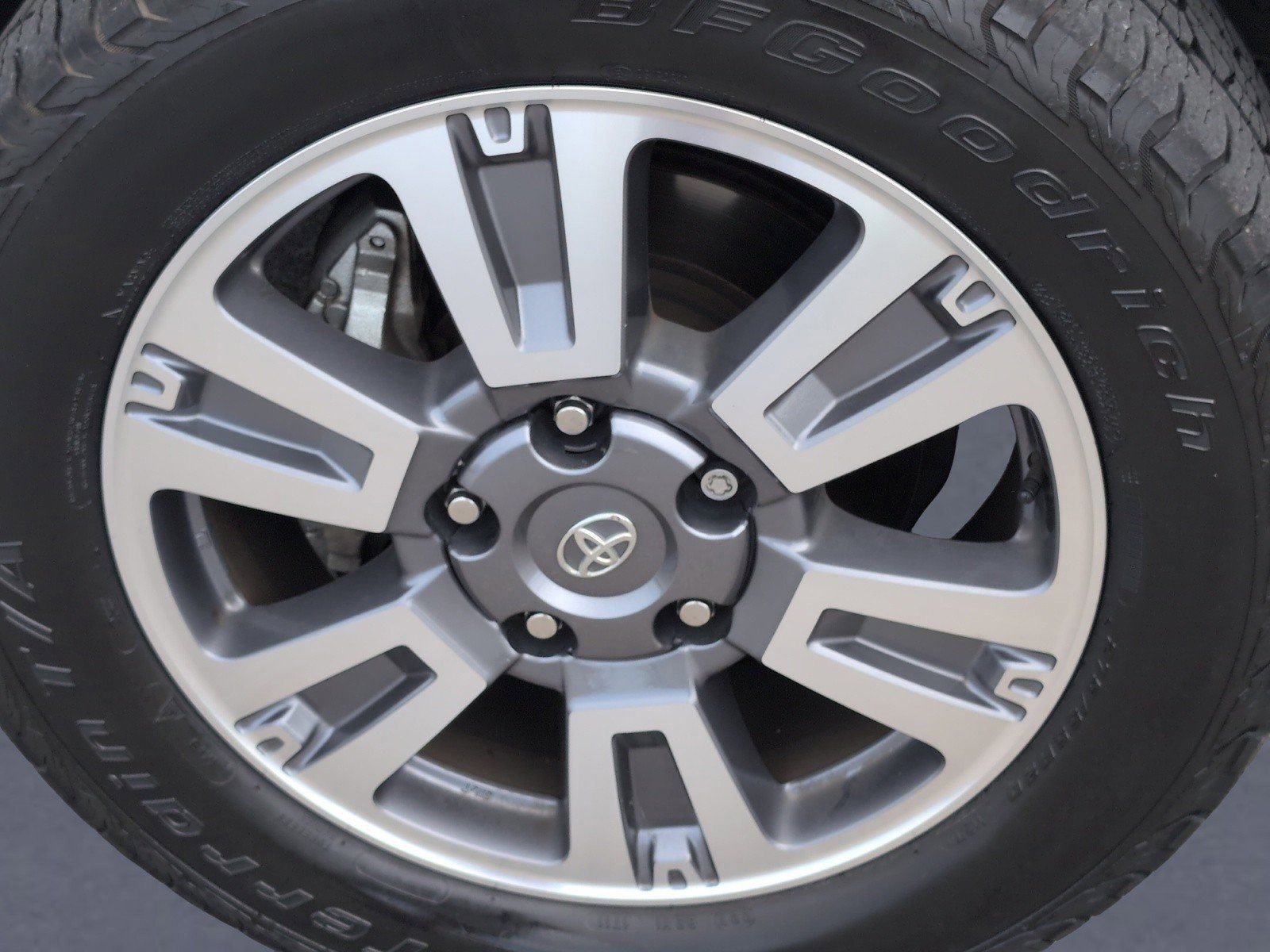 Used 2021 Toyota Tundra Platinum image 36