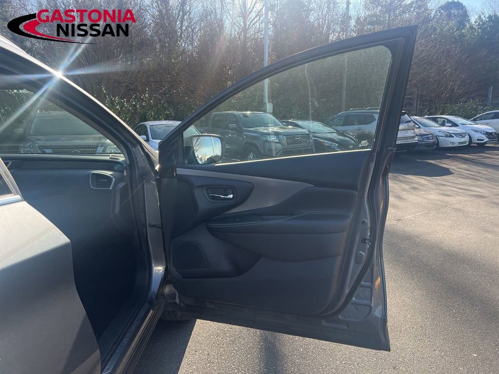 Used 2024 Nissan Murano SV image 31
