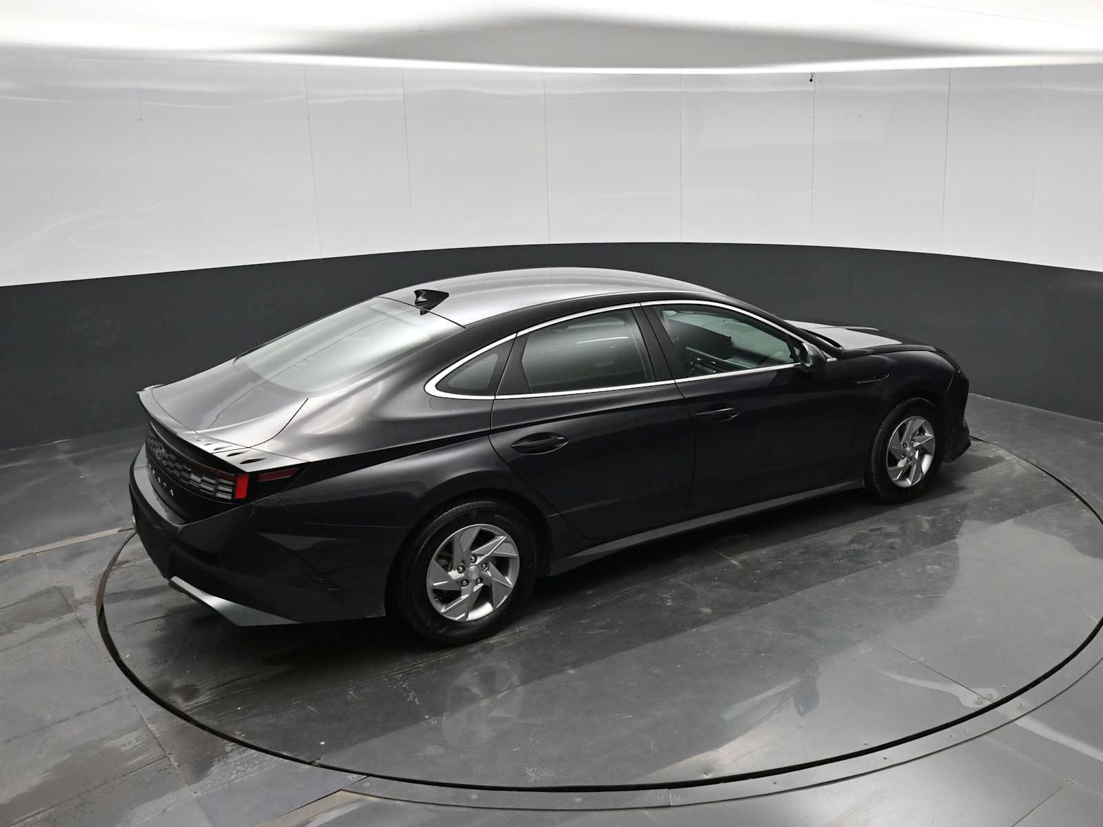 Used 2025 Hyundai Sonata SE FWD image 31