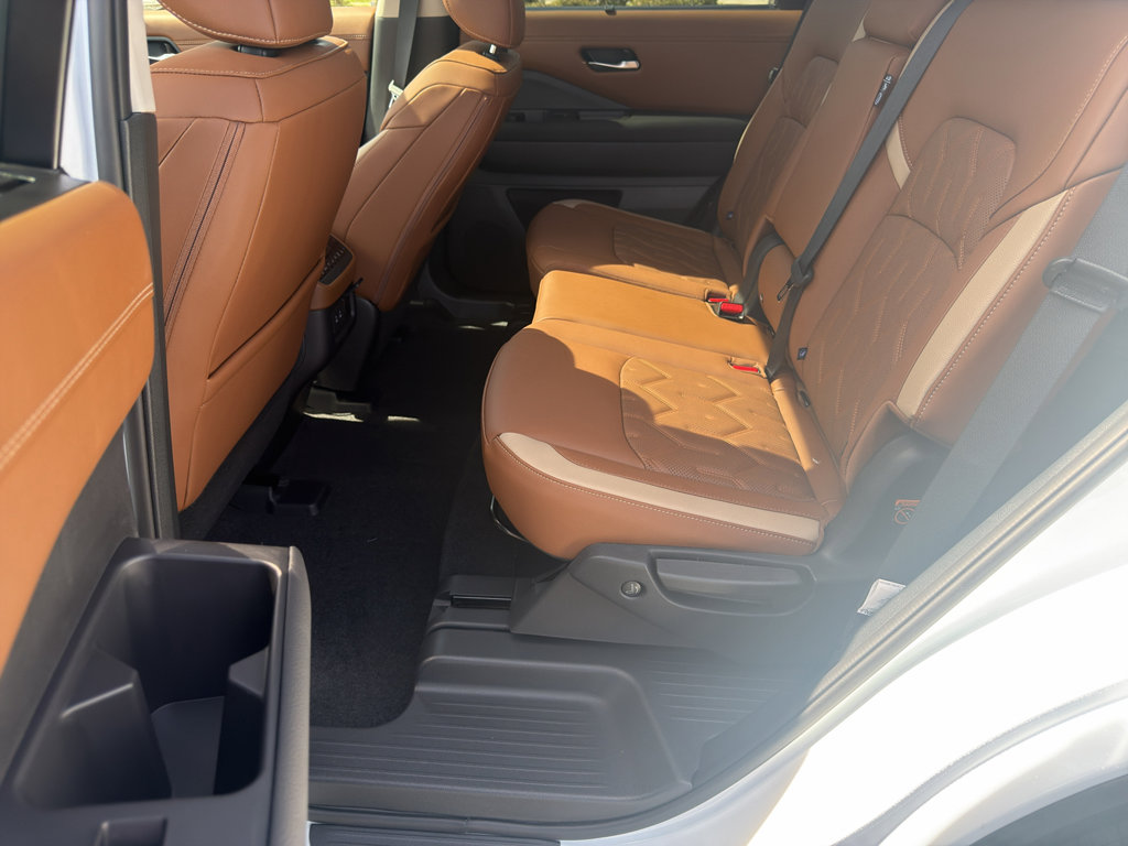 New 2026 Nissan Pathfinder Platinum image 31
