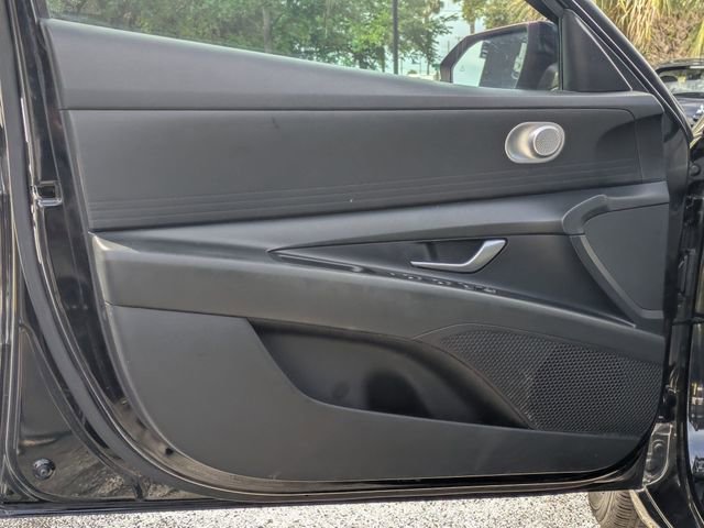 Used 2021 Hyundai Elantra SEL w/ Cargo Package FWD image 9