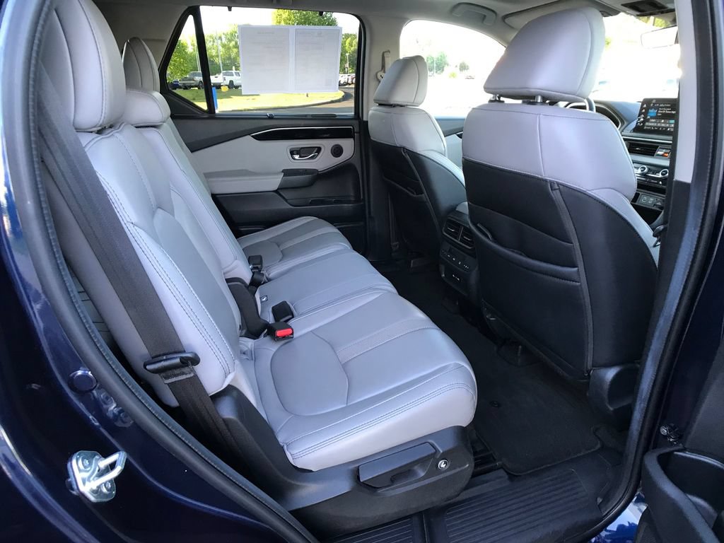 Certified 2024 Honda Pilot Touring image 29