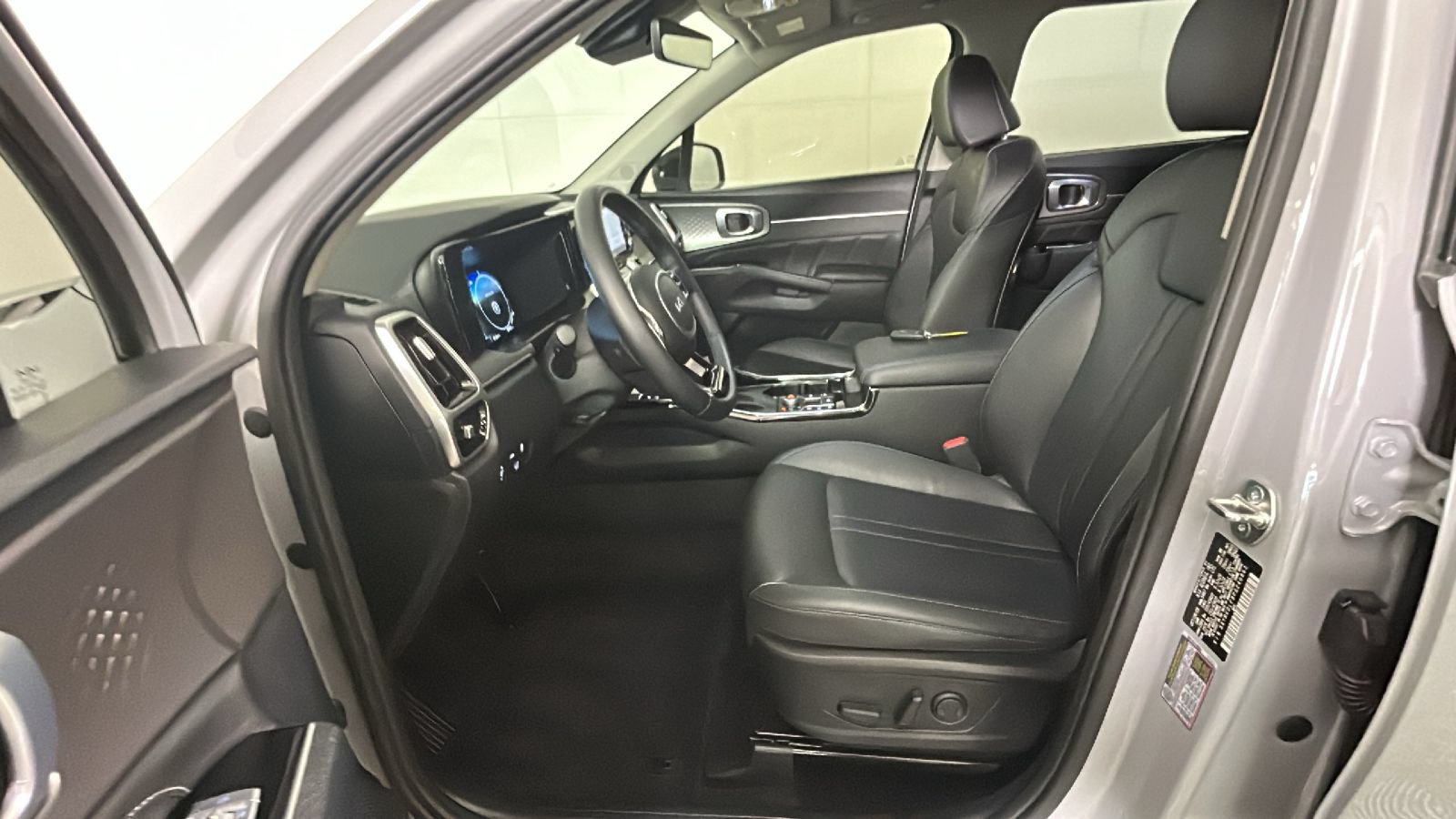 Used 2023 Kia Sorento SX AWD/4WD image 14
