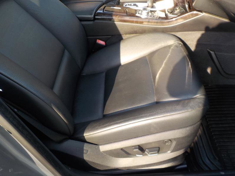 Used 2011 BMW 528i Sedan image 25