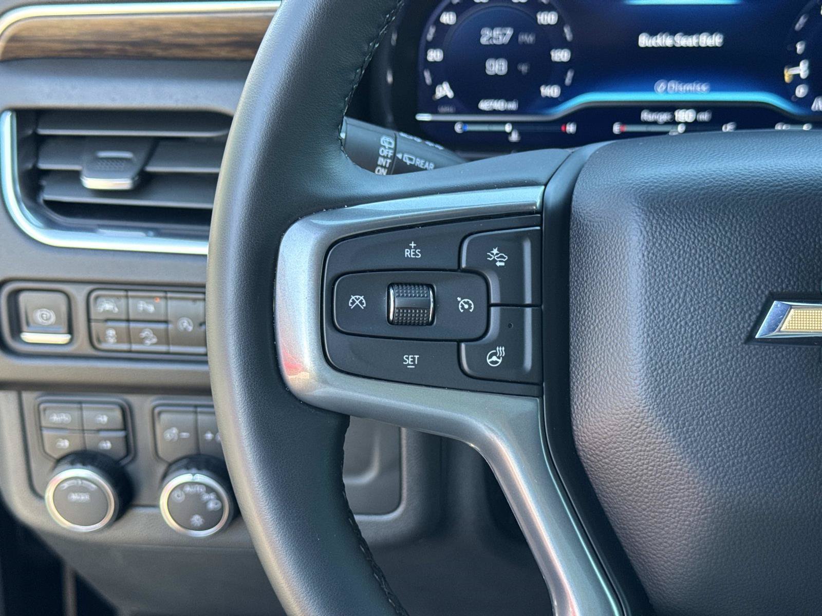 Used 2024 Chevrolet Tahoe Premier AWD/4WD image 27