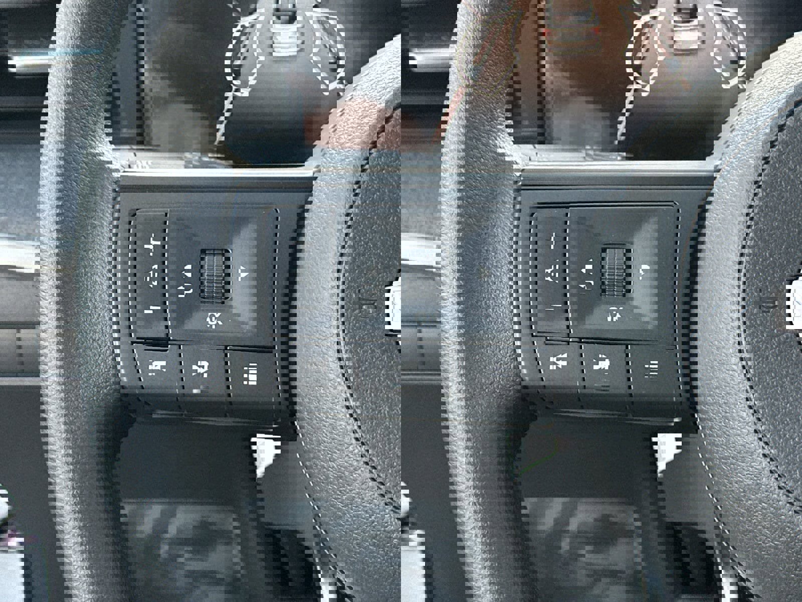 New 2026 Nissan Kicks S image 24