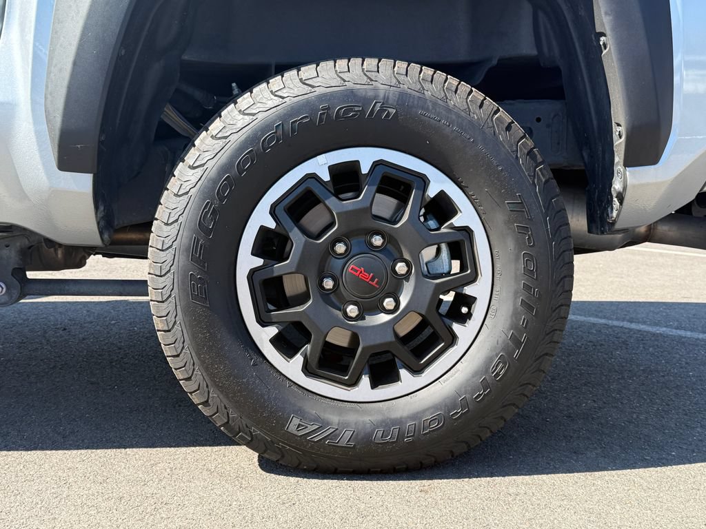 Used 2024 Toyota Tacoma TRD Off-Road w/ TRD Off Road Upgrade Package AWD/4WD image 38