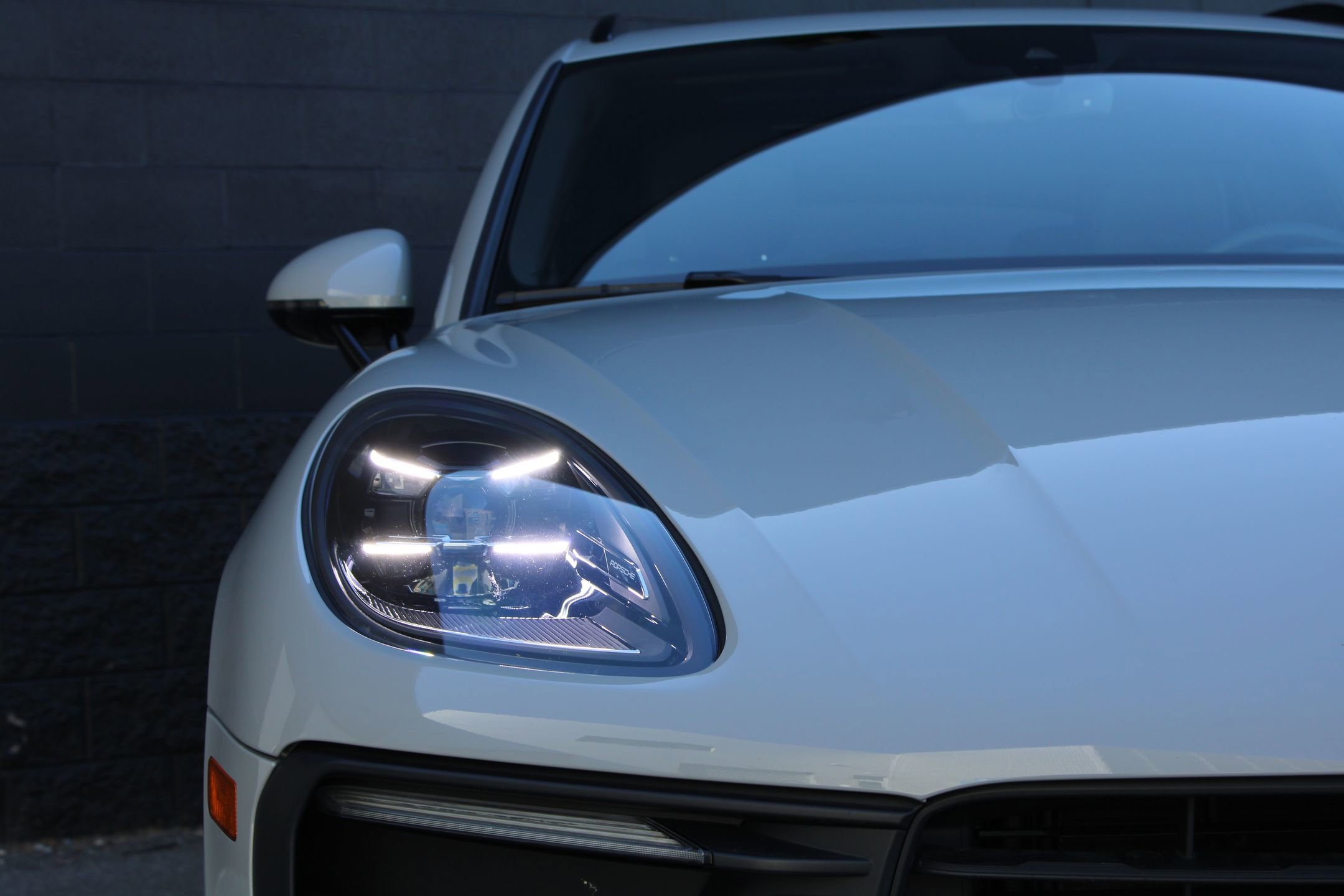 Certified 2023 Porsche Macan image 13