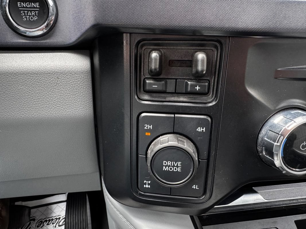 Used 2024 Ford F350 Limited w/ FX4 Off-Road Package AWD/4WD image 22