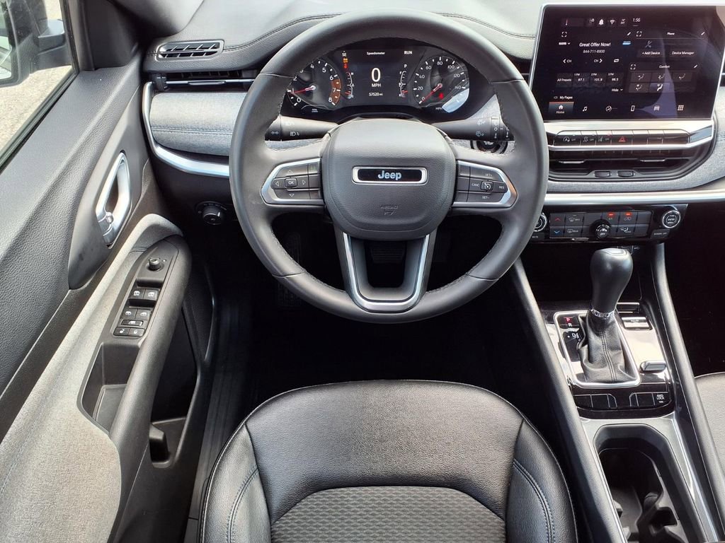 Used 2024 Jeep Compass Latitude image 17