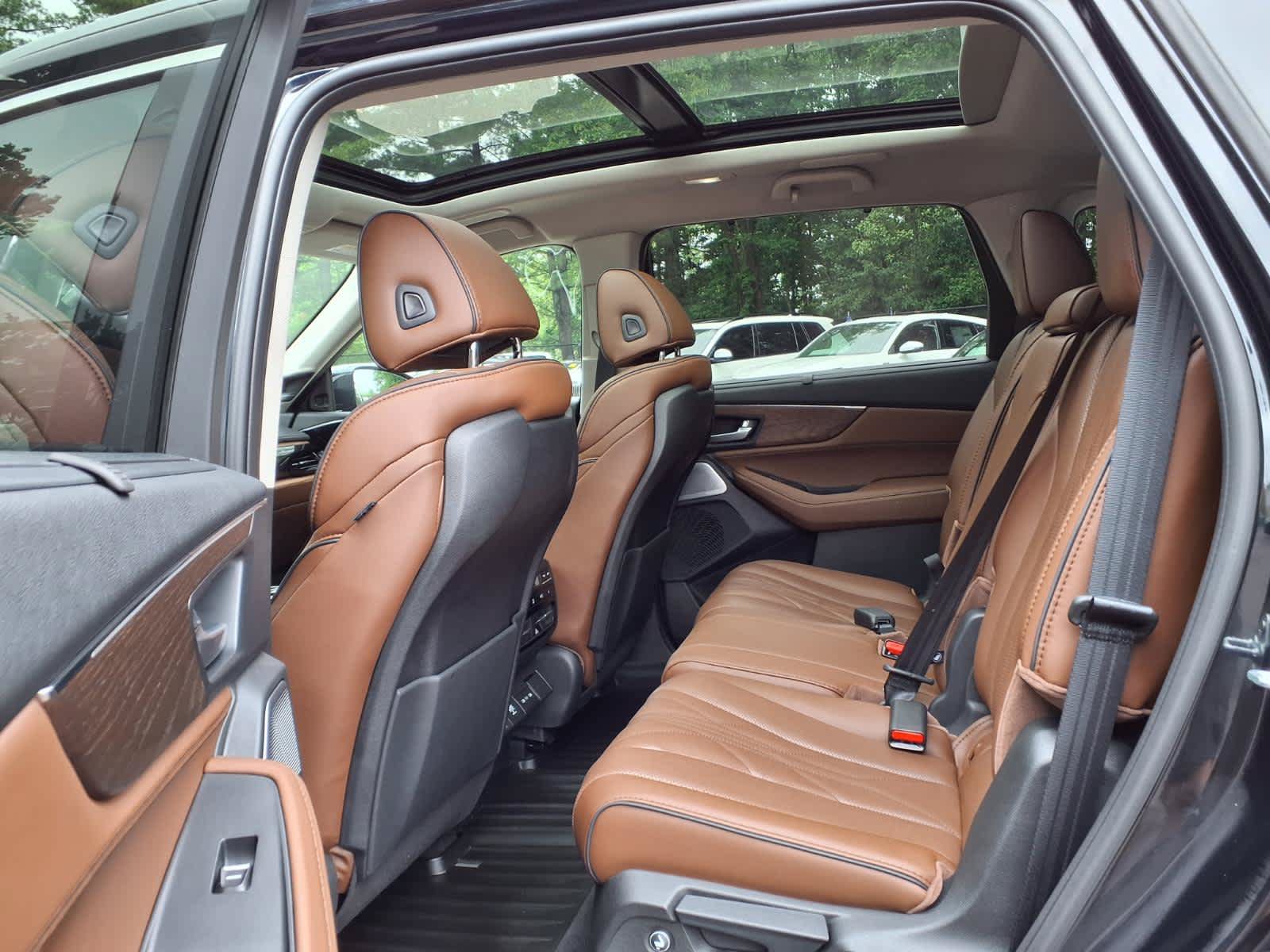 Certified 2026 Acura MDX SH-AWD w/ Advance Package image 24
