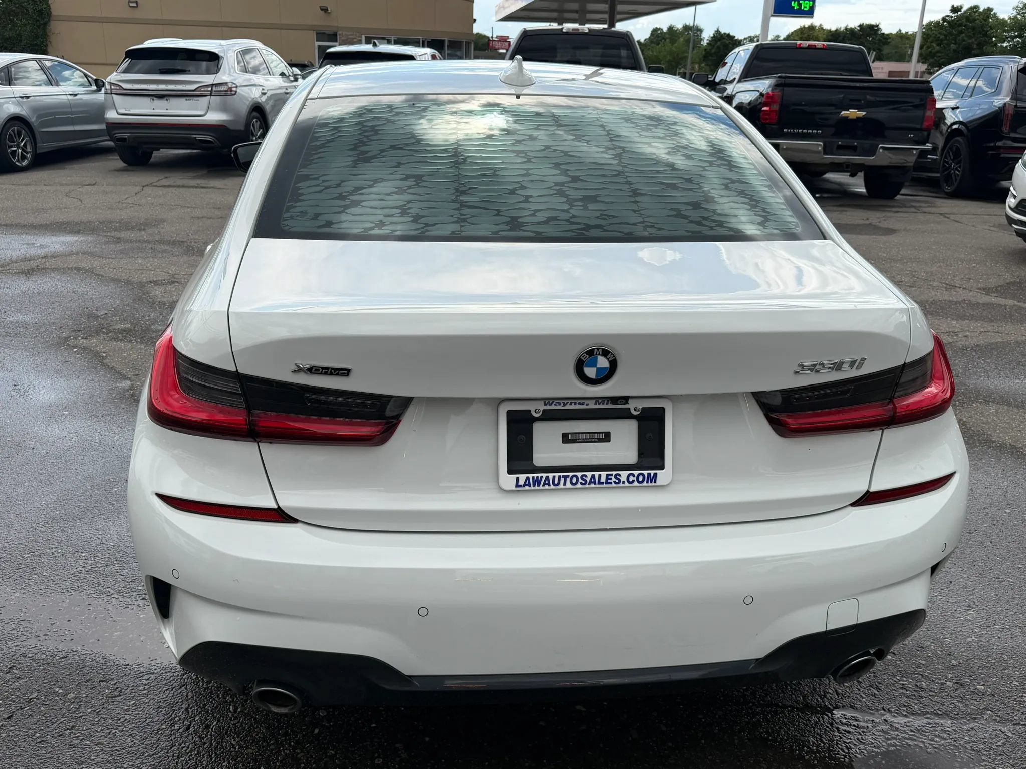 Used 2020 BMW 330i xDrive Sedan w/ M Sport Package AWD/4WD image 4