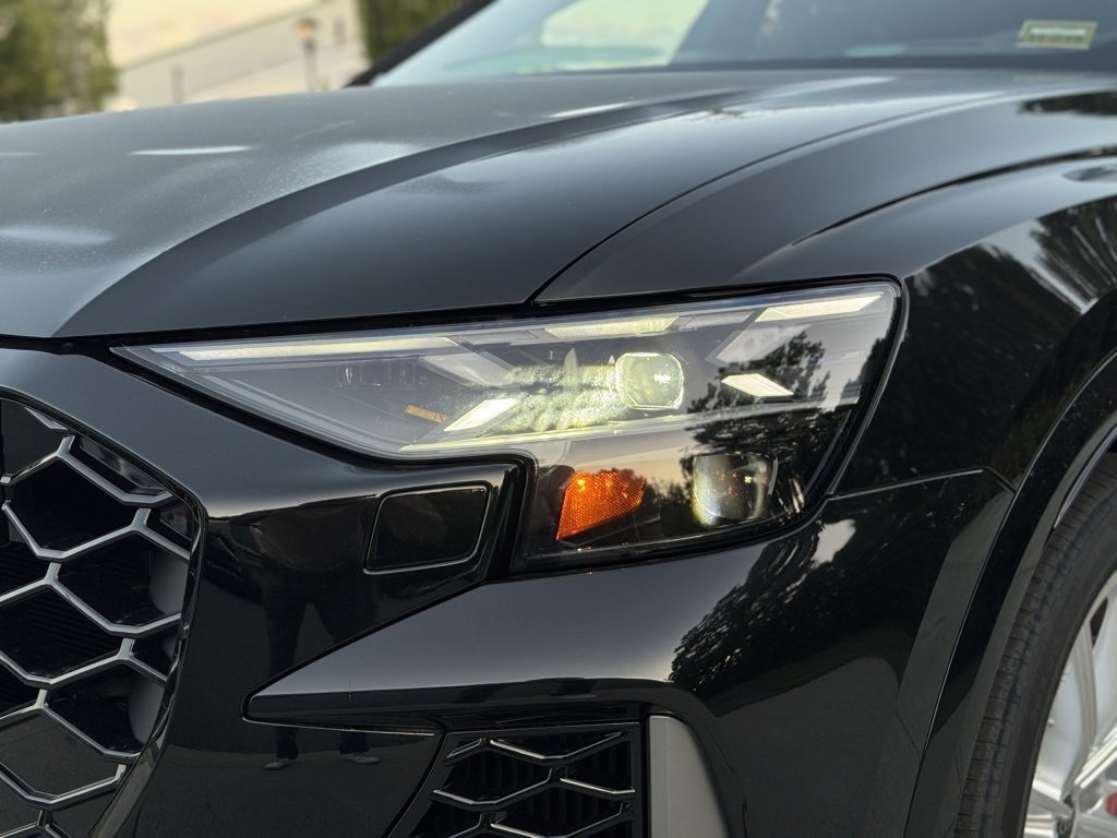 New 2025 Audi RS Q8 performance image 6