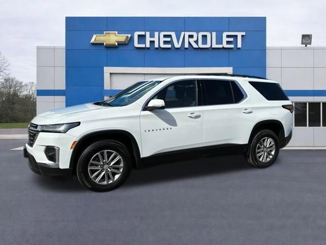 Used 2023 Chevrolet Traverse LT image 2