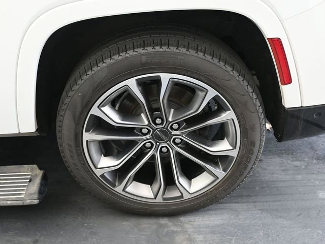 Used 2024 Jeep Grand Wagoneer L Series III image 15