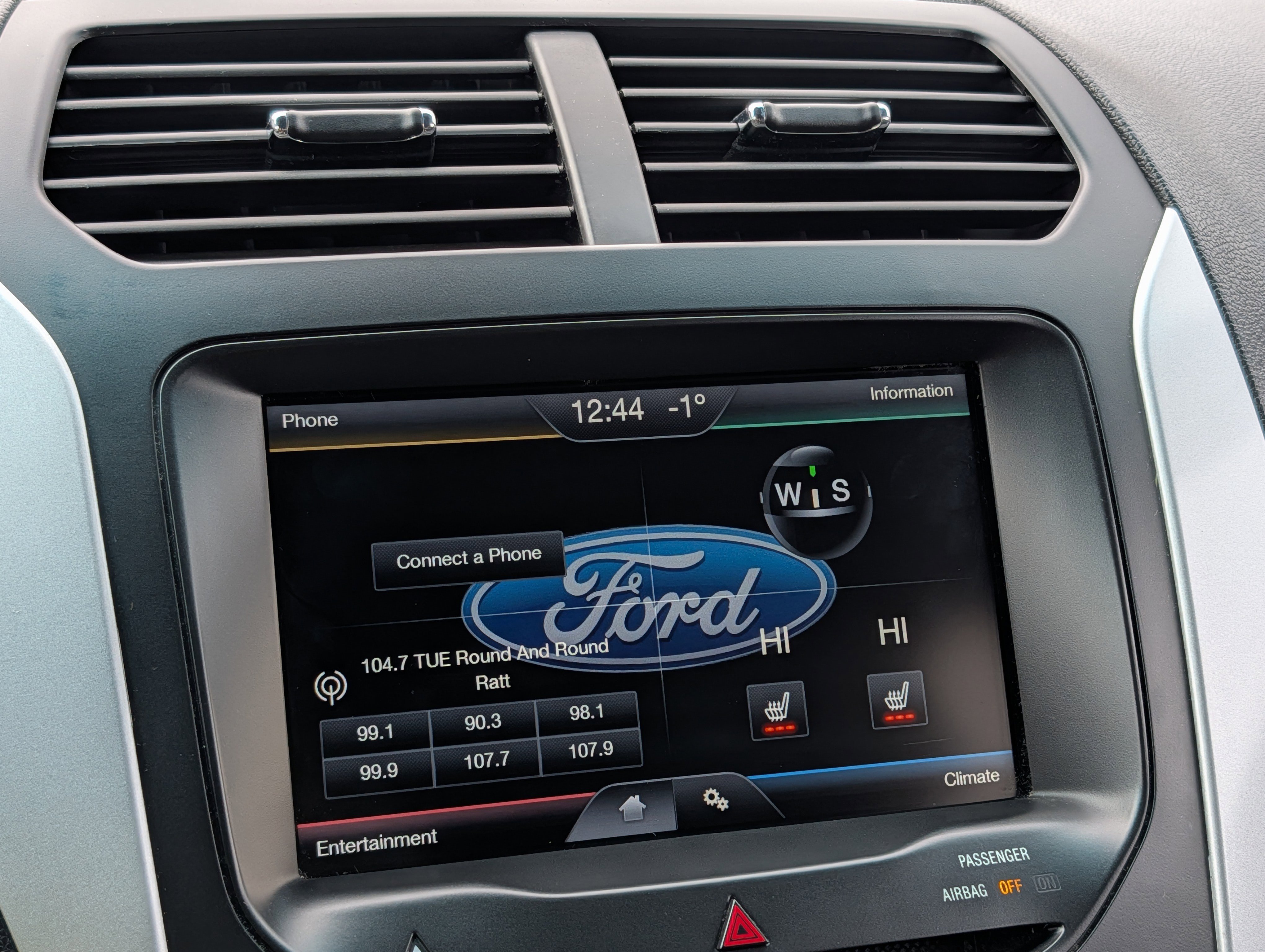 Used 2014 Ford Explorer XLT w/ Equipment Group 202A image 18