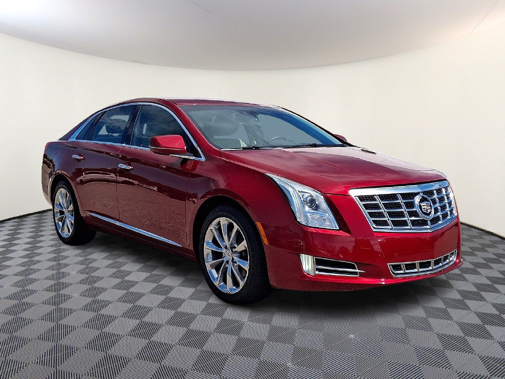 Used 2013 Cadillac XTS Luxury w/ Driver Awareness Package FWD image 3