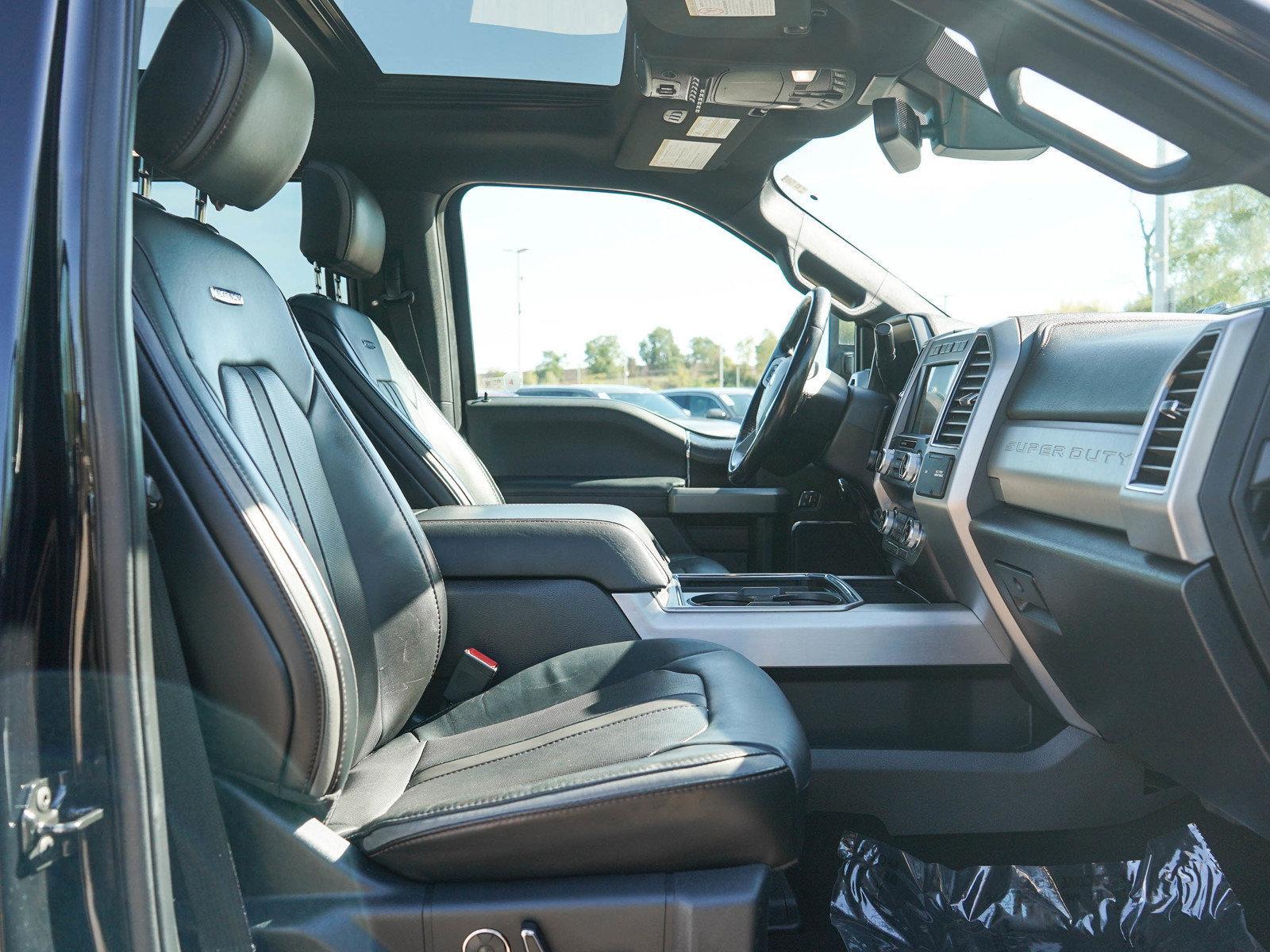 Used 2019 Ford F350 Platinum w/ Platinum Ultimate Package AWD/4WD image 13