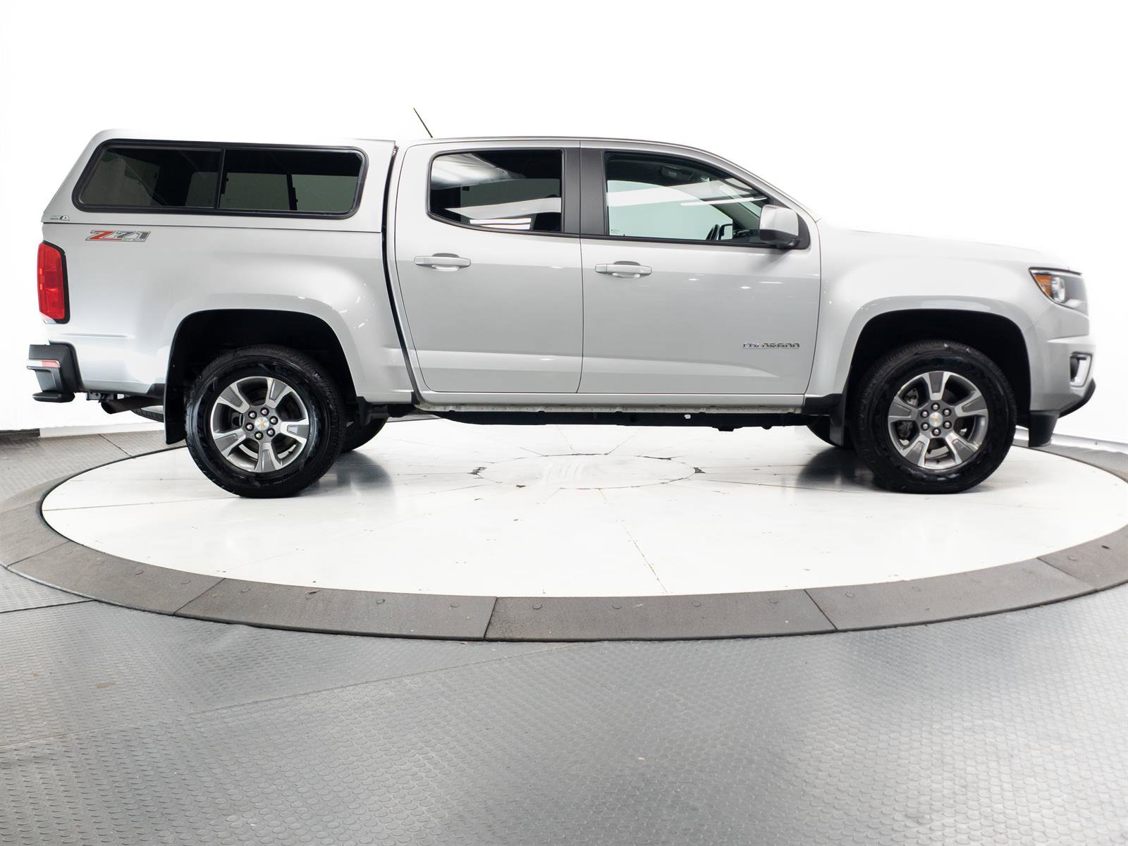 Used 2018 Chevrolet Colorado Z71 AWD/4WD image 12