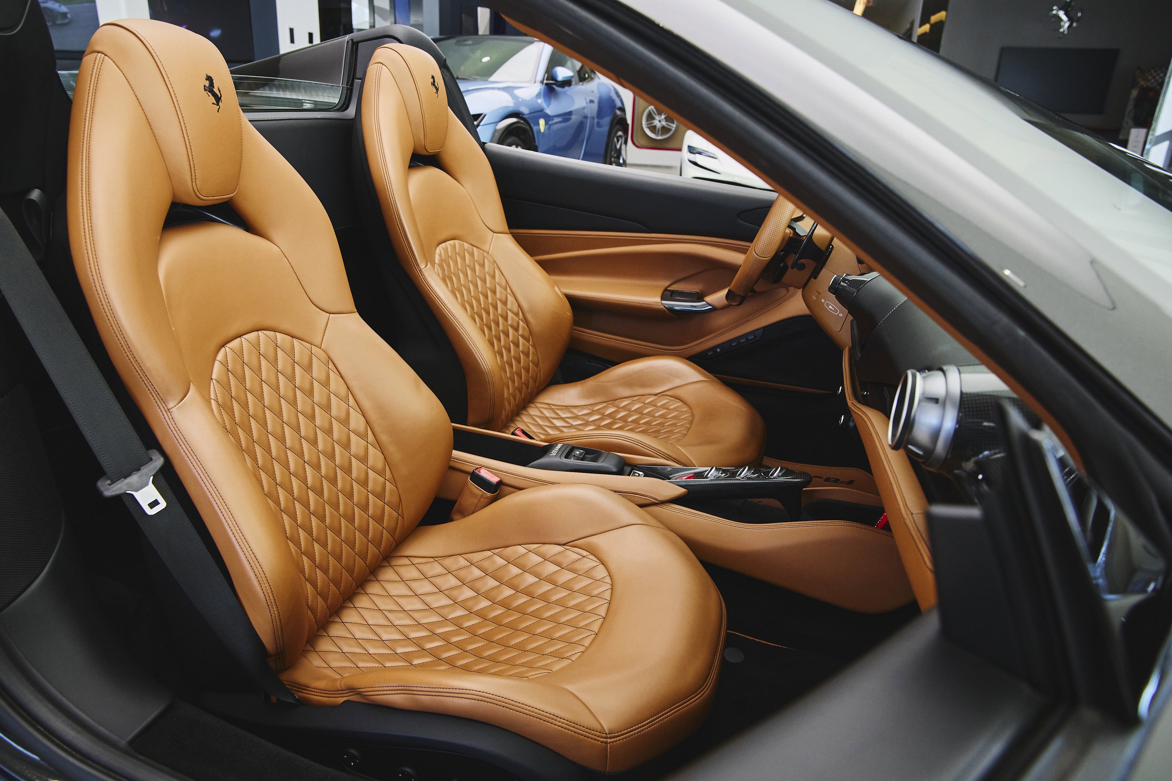 Used 2022 Ferrari F8 Tributo image 39