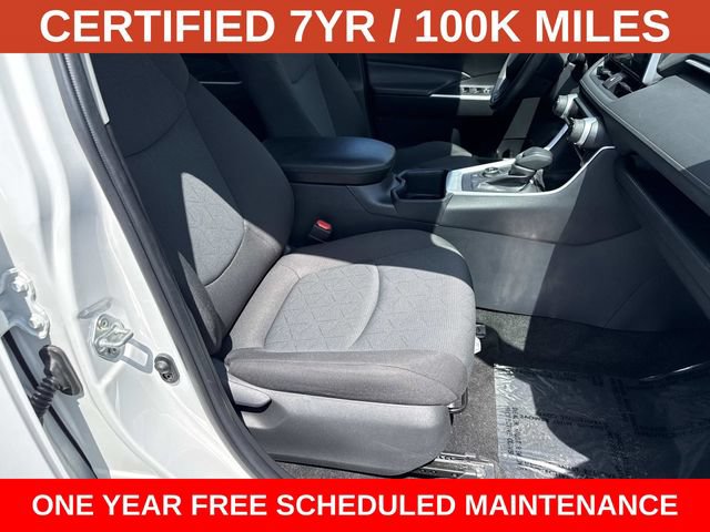 Used 2025 Toyota RAV4 XLE AWD/4WD image 9